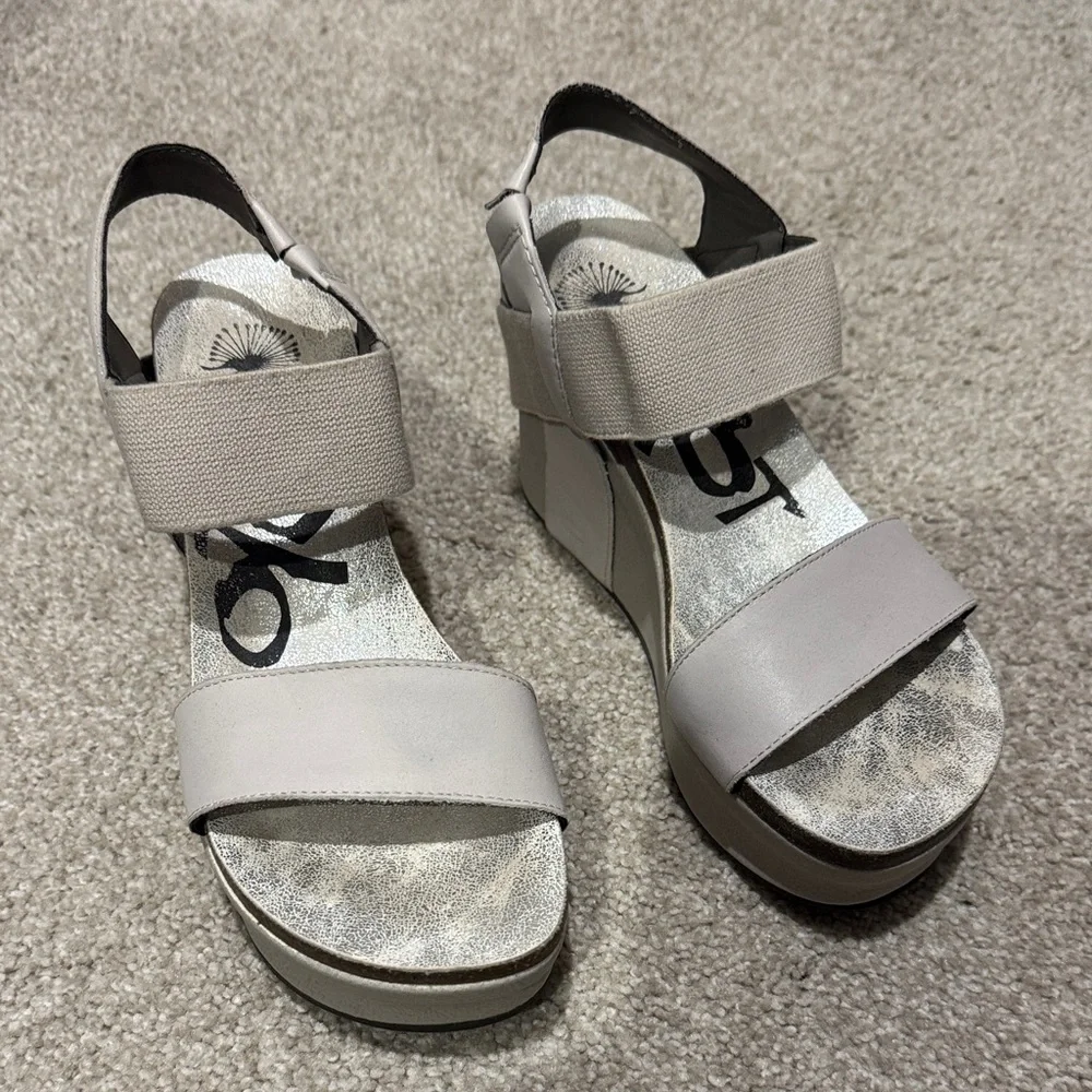 OTBT Cream Wedge Sandals